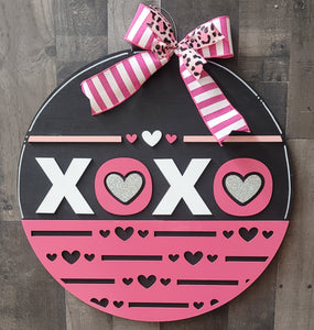 Layered XOXO Valentine